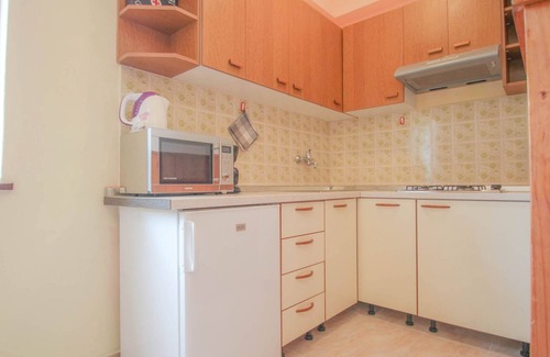 Dajla Apartment | Directly on the Adriatic Sea with garden, barbecue, private terrace