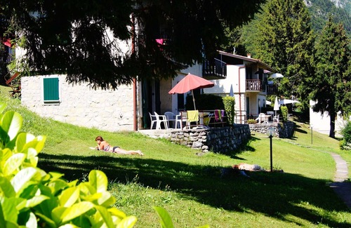 Idro Apartment | Directly on the lake with terrace