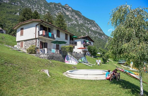 Idro Apartment | Directly on the lake with panoramic views