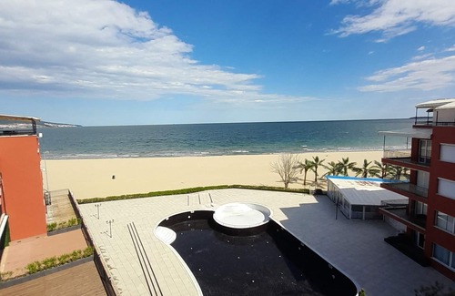 Sunny Beach Apartment | Direkt am Strand, 2 Zimmer Wohnung im Sea View Heaven Sunnybeach