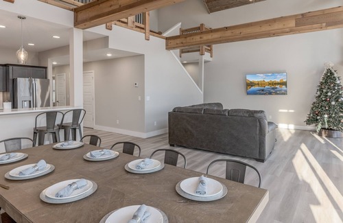Jenkins House | Discounted rates for Oct! Table Rock views! 6 Bdm