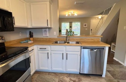 Northwest Crossing House | Discounted Relaxing Suite-Fast Wi-Fi-near SeaWorld & Six Flags