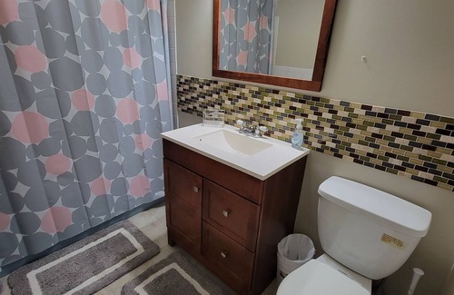 Elkins Park Apartment | Discover a guest-exclusive haven in our modern, spacious apartment