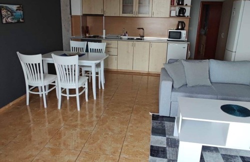 Sveti Vlas Apartment | Discover an unforgettable stay at Appartement Dolce Vita!