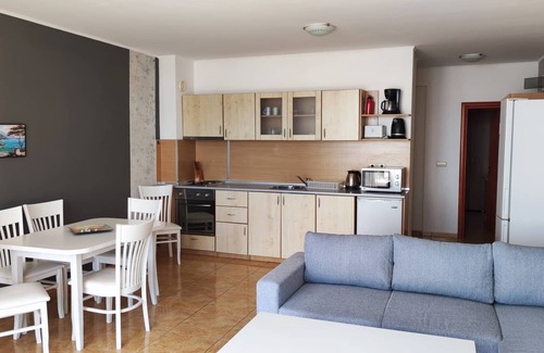 Sveti Vlas Apartment | Discover an unforgettable stay at Appartement Dolce Vita!