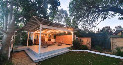 Booker Bay House | Discover Booker Bay - Central Coast Family Getaway