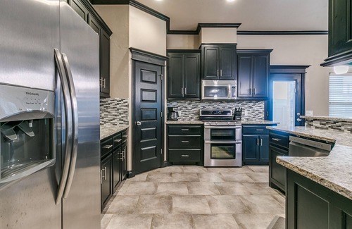 Edmond House | Discover Captivating Crossings with a View