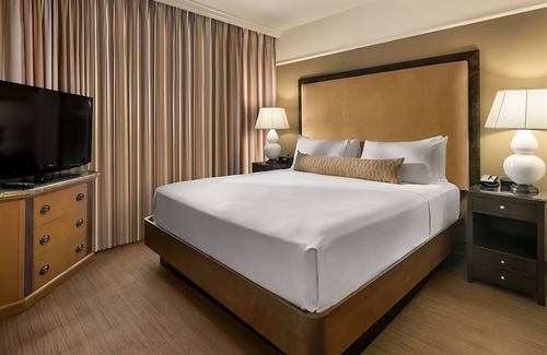 Gainey Village Villas Resort | Discover Ideally Located Suites in Gainey Ranch AZ w/Free Parking & Breakfast!