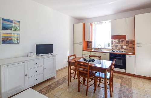 Fondo Morte Apartment | Discover the southeastern tip of Sicily and relax in this bright and elegant vacation apartment.