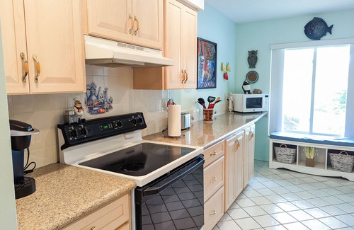 Venice Groves House | Discover Venice's Treasures: Stay Close to Beaches Golfing and Historic Downtown