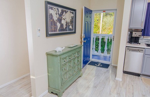 Longboat Key Condo | "Discover Your Coastal Oasis in Longboat Key, FL" and St. Armands Area