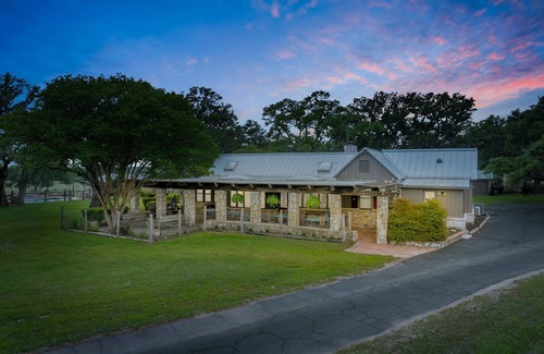 Boerne House | Discover Your Texas Hill Country Escape at Poco Loco Ranch!