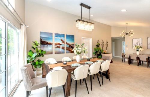 Sherwood Forest and Thistle Development House | Disneyland Vineyard Villa 6Bed 4Bath Game
