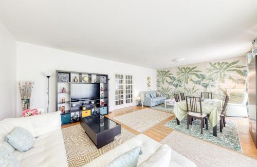 Maisons-Alfort Apartment | Disponible - 5mn Paris - Gare à Pied - Jardin Terrasse - 6 pers - Centre Ville - Proche tous Commerces et transports - Wifi
