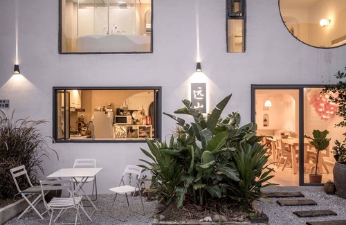 Futian CBD Bed & Breakfast | Distant Mountain Guesthouse