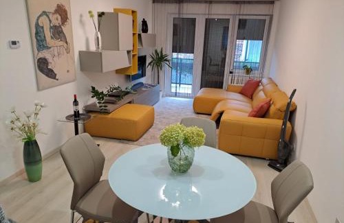 Debrecen Apartment | DISZTINGVÁLT Apartman, free garage