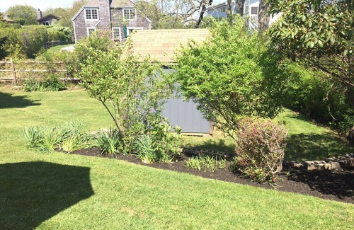 Montauk Cottage | Ditch Plains Beach Cottage- Walk to Beach