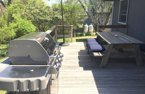Montauk Cottage | Ditch Plains Beach Cottage- Walk to Beach