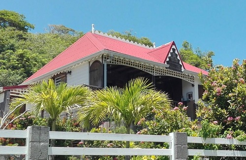 Terre-de-Haut House | Dive into the exotic.