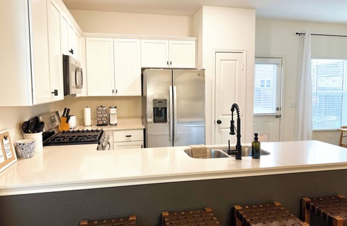 Pflugerville House | Dive into Luxury: Your Retreat in North Austin - Full Amenity House