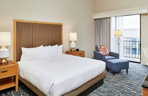 Berkeley Hotel | Dive Into Your Dream Vacation! Pets Allowed, Balcony, Indoor Swimming Pool!