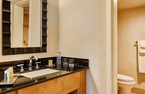 Berkeley Hotel | Dive Into Your Dream Vacation! Pets Allowed, Balcony, Indoor Swimming Pool!