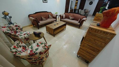 Saket Apartment | Divine India Service Apartment 4BhkJ-45