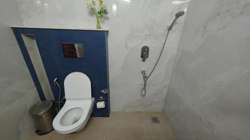 Saket Apartment | Divine India Service Apartment 4BhkJ-45