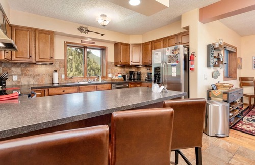 Windcliff Estates House | Divine Luxury Vacation At Windcliff 3 Bedroom Home by RedAwning