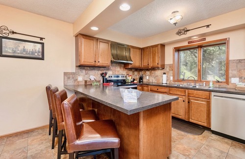 Windcliff Estates House | Divine Luxury Vacation At Windcliff 3 Bedroom Home by RedAwning