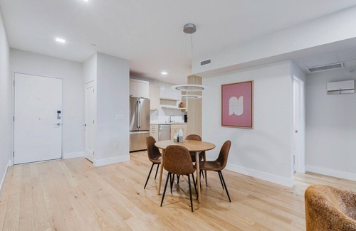 University South Apartment | Divine Palo Alto 2BR w/W/D, nr Dining & Tech HQs, by Blueground
