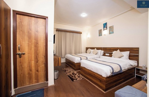 Lachung Hotel | Divine The Elite Zong Lachung