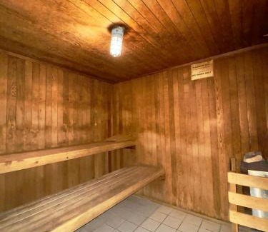 Vernon Hotel | Divya Sutra Plaza and Conference Centre, Vernon, BC