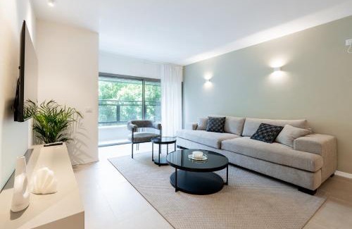 Old North Apartment | Dizengoff Deluxe Retreat