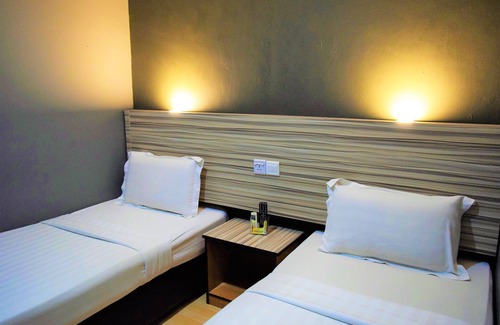 Kampung Tanjung Kapur Hotel | Dj Citi Inn Family Suite