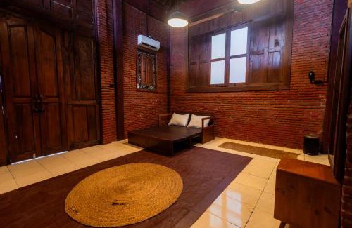 Bangunjiwo Hotel | Djawata Resort & Gallery near Desa Wisata Kasongan Yogyakarta RedPartner