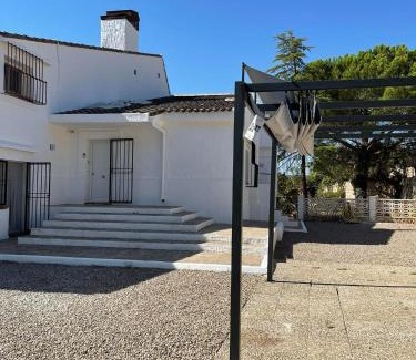 Ayora Bed & Breakfast | DJM Palms - Shared Casa Rural - Casa Rural Compartida - No es una casa privada