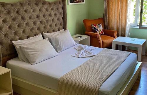 Petrele Bed & Breakfast | DM company