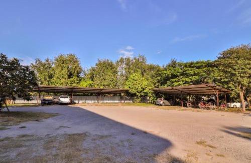 Lamphun Hotel | Dnk Baan Suan