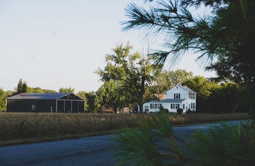 Renault House | Doc's Farmhouse, Historic 1844 Home
