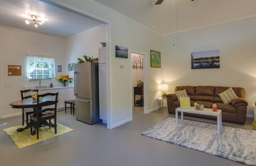 Wills Point Cottage | Dock & Fire Pit: Lake Tawakoni Vacation Rental!