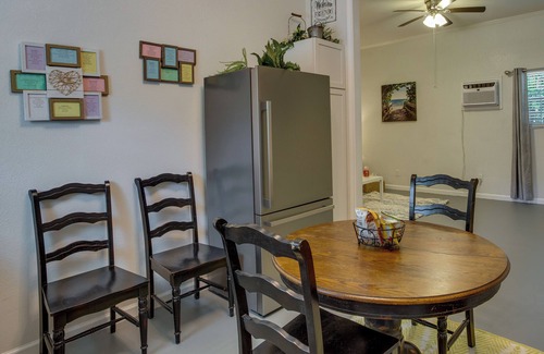 Wills Point Cottage | Dock & Fire Pit: Lake Tawakoni Vacation Rental!