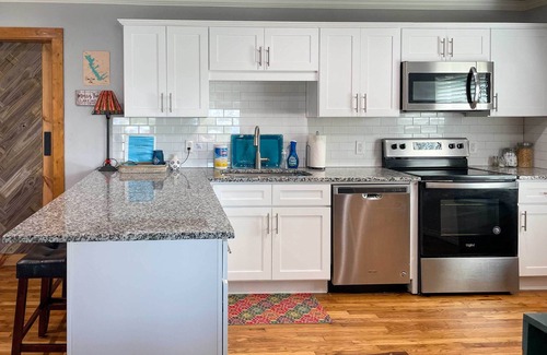 Enchanted Oaks House | Dock & Fire Pit: Lakefront Cedar Creek Home!
