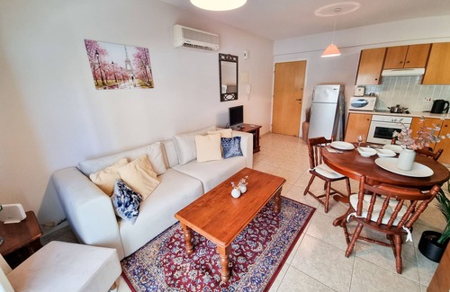 Skala Apartment | Dock Holiday Pool Apartment
