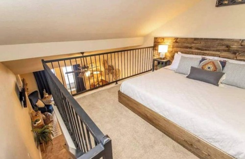 Mid America Apartment | Dock Holiday!