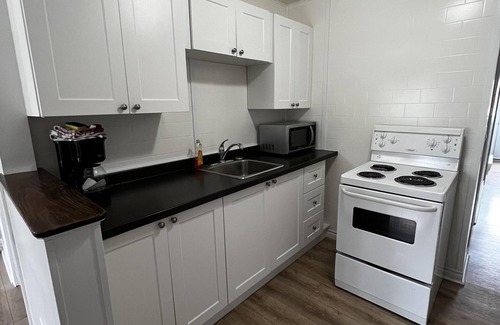 Wasaga Beach Cottage | Dock Life Beach 1 - Unit 16, Riverside Property, 2 Bdrm, 3 min walk to Beach 1