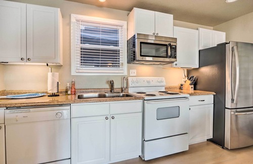 Linn Creek Cottage | Dock + Slip: Lakefront Linn Creek Home!