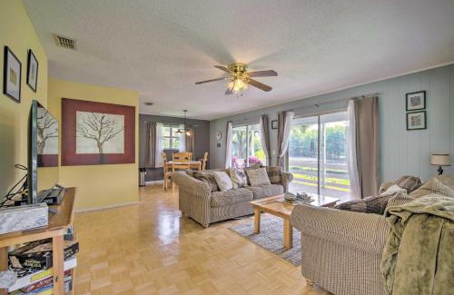 Dunnellon Apartment | Docks and Balcony Peaceful River Abode in Dunnellon