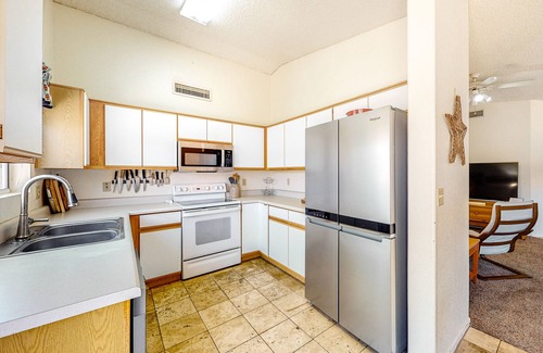 Coyote Corridor House | Dog and family-friendly home with enclosed yard, WiFi, grill, W/D, & central AC