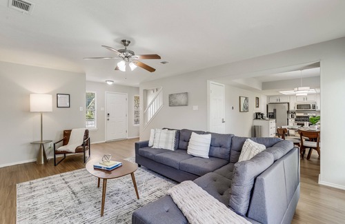 South Creek House | Dog & family friendly home mins from ATX & Georgetown!